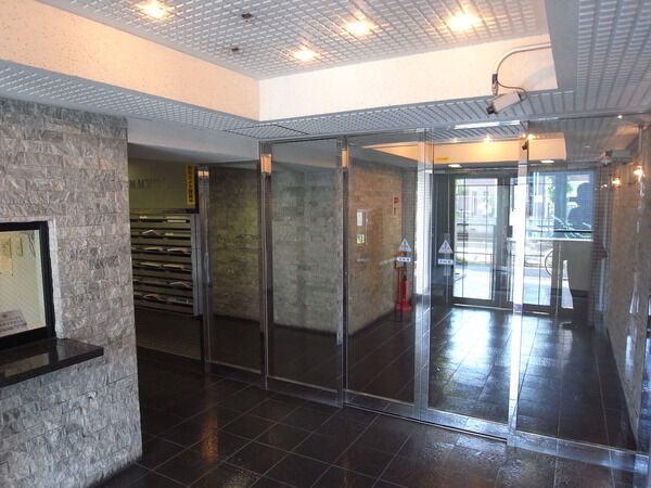 【藤和シティコープ町屋】風除室