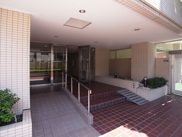 【菊川ガーデンハウス】エントランス