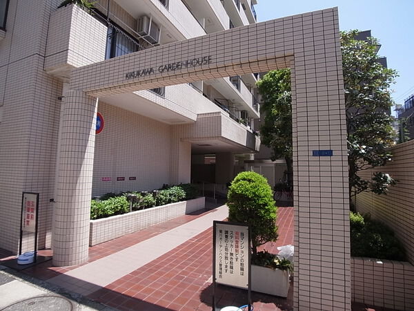 【菊川ガーデンハウス】エントランス前