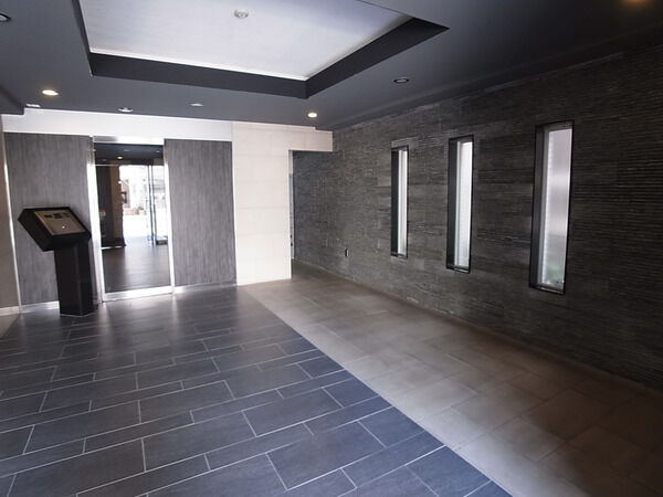 【AXASFORT両国立川】エントランスホール