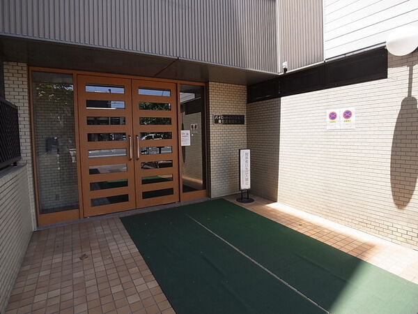 【パイロットハウス菊川】エントランス