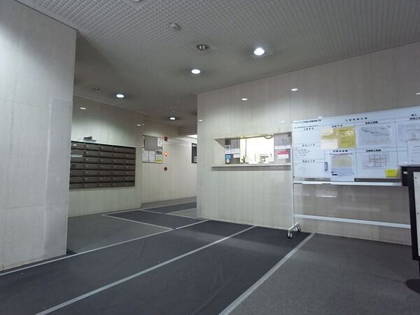 【ライオンズプラザ町屋】エントランスホール