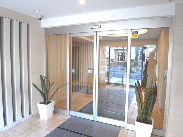 【スタジオデン町屋】エントランス