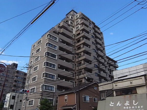 【ライオンズマンション町屋】外観