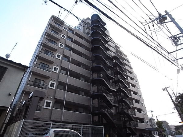 【ライオンズマンション町屋】外観