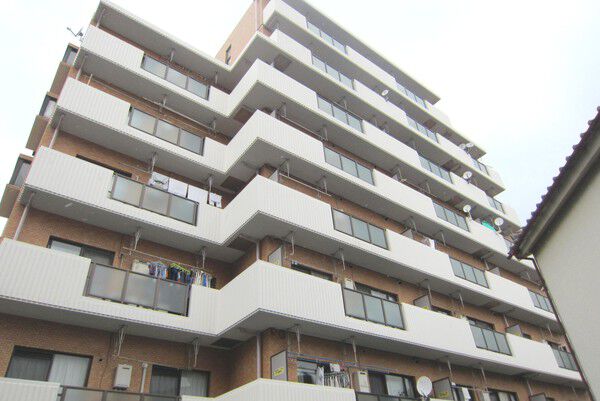 【ライオンズマンション田無第2】外観写真