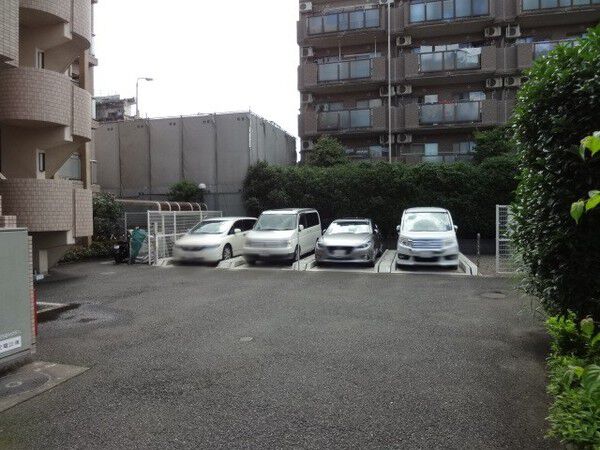 【シェモア武蔵野館】駐車場 【シェモア武蔵野館】駐車場