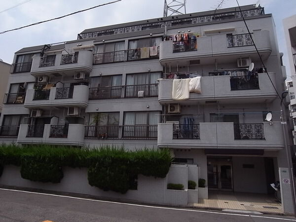 【ワコー石神井公園マンション】外観写真