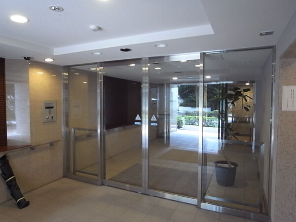 【プラウド光が丘】エントランスホール 【プラウド光が丘】エントランスホール