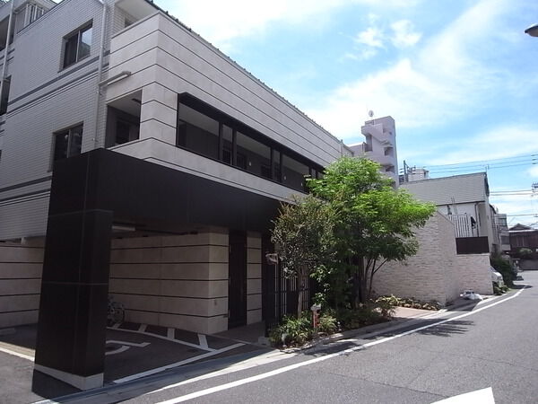 【ライオンズ光が丘オーセンティックハウス】エントランス外観 【ライオンズ光が丘オーセンティックハウス】エントランス外観