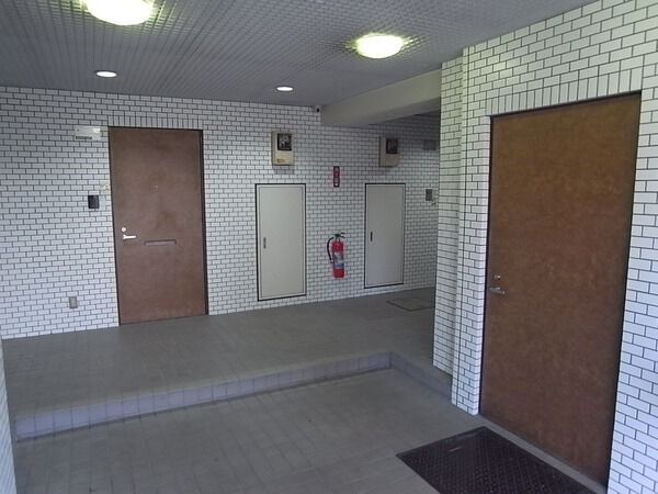 【日神パレス井荻】エントランスホール 【日神パレス井荻】エントランスホール