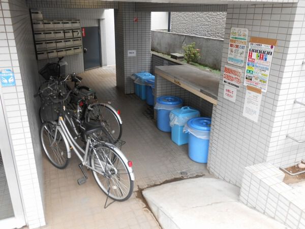 【菱和パレス都立家政】駐輪場