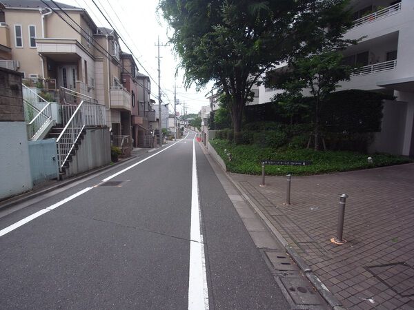 【桜台パークホームズコンソート】前面道路