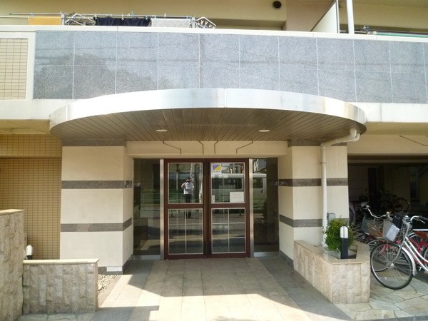 【サンクレイドル光が丘フェリチッタ】エントランス付近