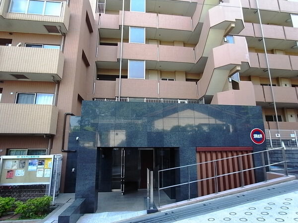 【レーベンハイム滝坂レジデンス】外観写真