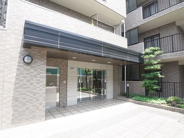 【アークハイム和光】エントランス付近 【アークハイム和光】エントランス付近