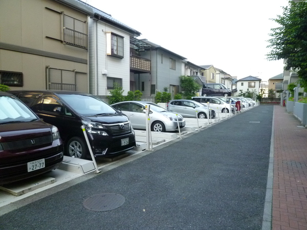 【アーベイン和光南キッズパーク】駐車場