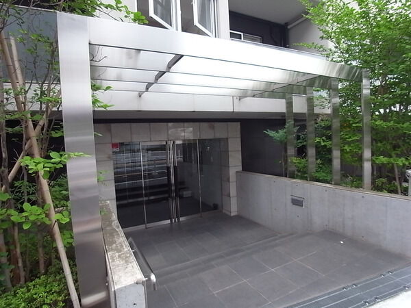 【ウィンシティ成増】エントランス付近 【ウィンシティ成増】エントランス付近