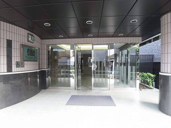 【ライオンズヒルズ成増】エントランス 【ライオンズヒルズ成増】エントランス