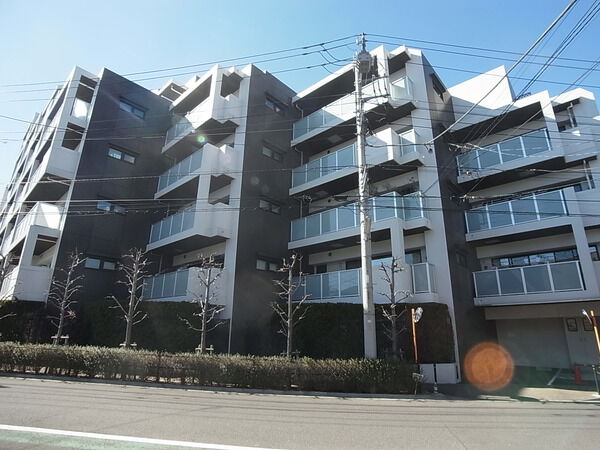 【ブランズ小竹向原】外観写真