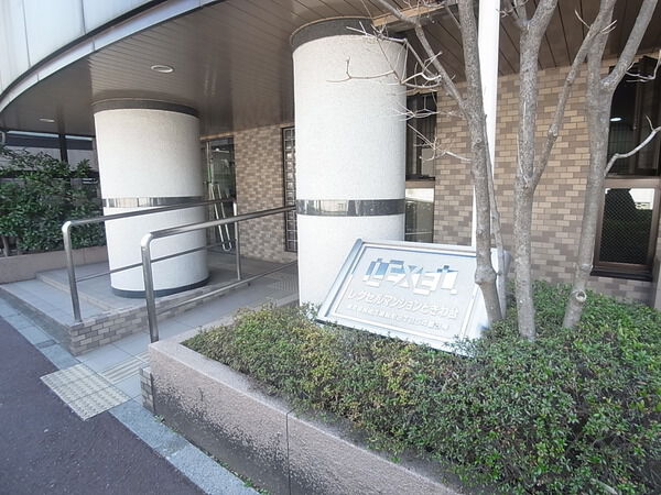 【レクセルマンションときわ台】エントランス 【レクセルマンションときわ台】エントランス