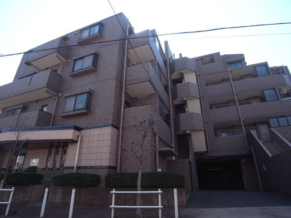 【ライオンズマンション板橋徳丸】外観