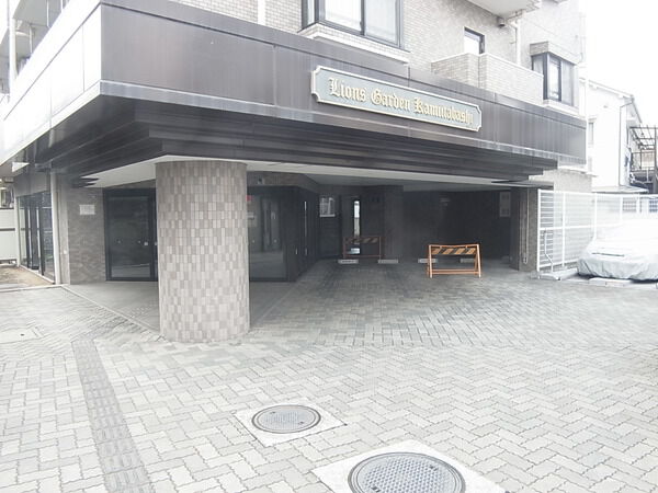 【ライオンズガーデン上板橋】エントランス 【ライオンズガーデン上板橋】エントランス