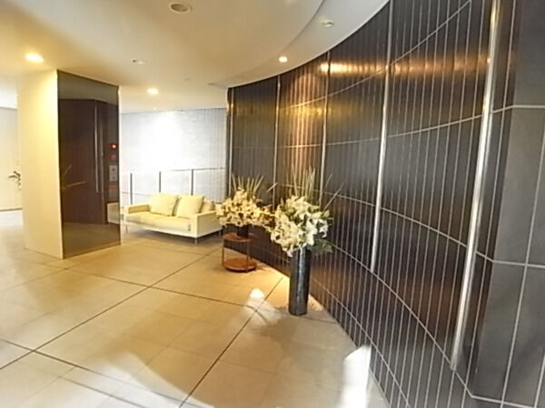 【コンフォルテハイム池袋】エントランス