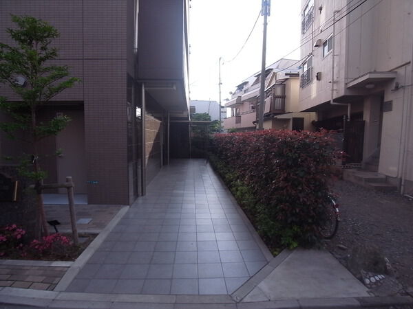 【日神パレステージ巣鴨】エントランス