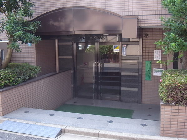 【マイキャッスル池袋千早町】エントランス 【マイキャッスル池袋千早町】エントランス