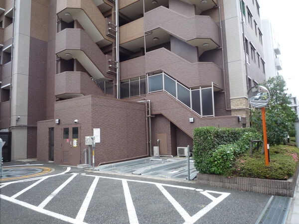 ライオンズグローベル志村坂上