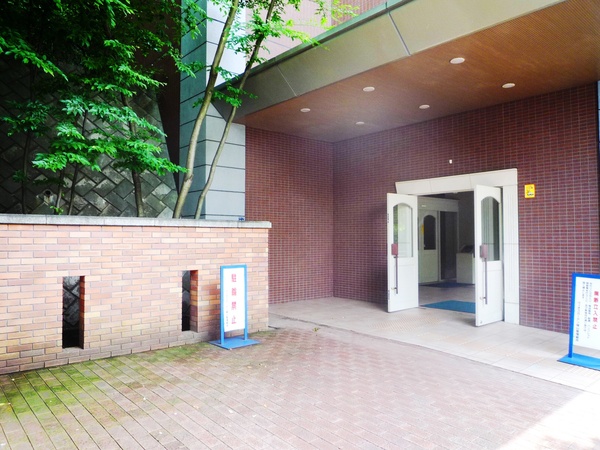 【ヴィオスガーデン城山】エントランス