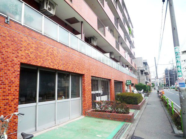 シャンボール志村三丁目