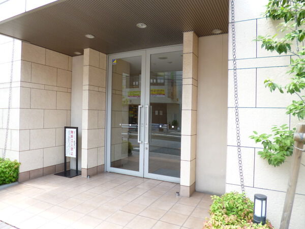 【ガーデンホーム東十条】エントランス 【ガーデンホーム東十条】エントランス