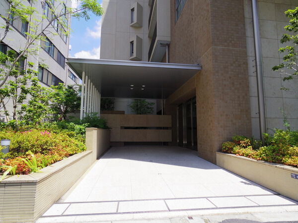 【クラッシィハウス新宿中落合】エントランス 【クラッシィハウス新宿中落合】エントランス