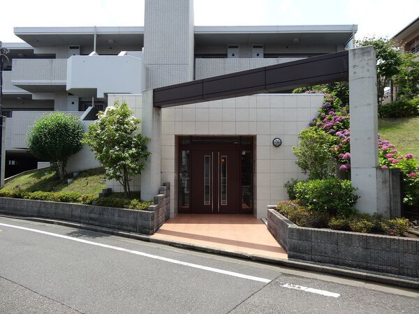 サングレイス京王堀之内