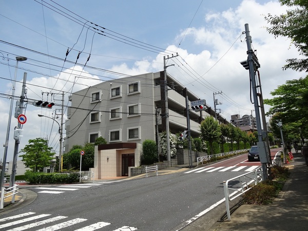 サングレイス京王堀之内コートD