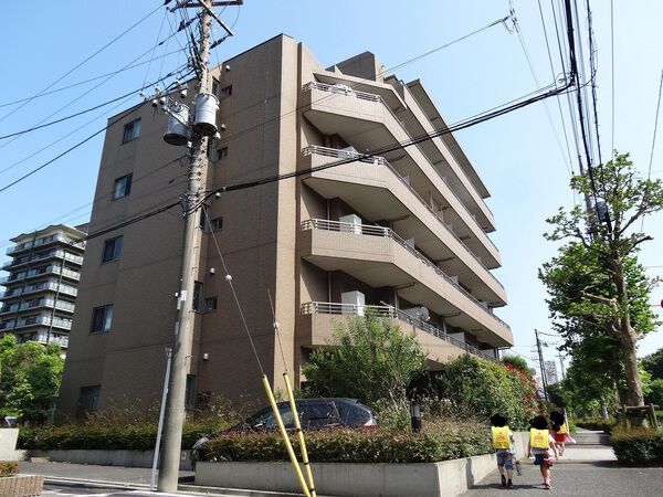 【ガーデンホーム多摩永山】外観