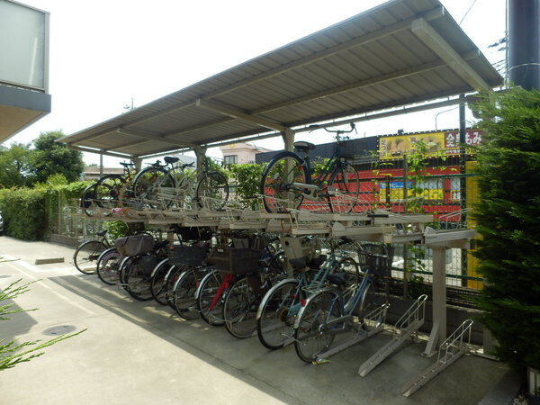 【ミオカステーロ立川】駐輪場