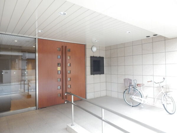 【ベルクレール立川錦町】エントランス