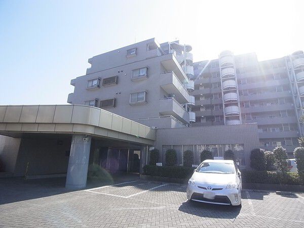 【第一ハイツ立川マグノリアガーデン】エントランス