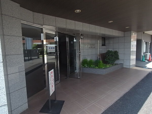 【サンライズマンション玉川上水】エントランス 【サンライズマンション玉川上水】エントランス