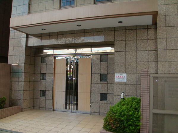 クリオ高幡不動駅前