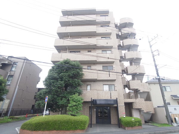 【橋本パークホームズ】正面エントランス方向からの光景