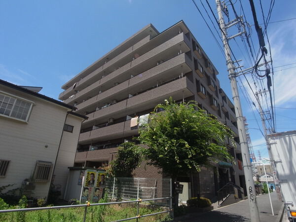 【ドラゴンマンション橋本十壱番館】全34戸の瀟洒なマンション 【ドラゴンマンション橋本十壱番館】全34戸の瀟洒なマンション