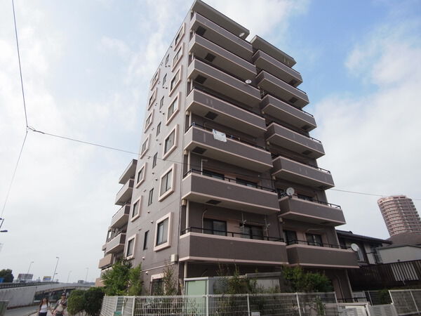 【ロイヤルステージ橋本】落着きあるブラウンタイル貼 【ロイヤルステージ橋本】落着きあるブラウンタイル貼