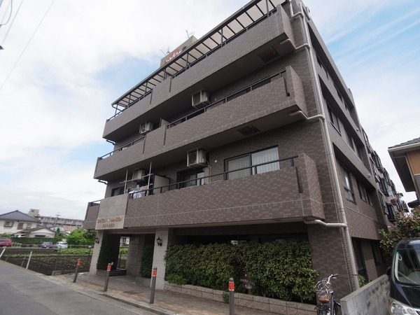 【ドラゴンマンション橋本壱参番館】落着きあるブラウンタイル貼の外観 【ドラゴンマンション橋本壱参番館】落着きあるブラウンタイル貼の外観