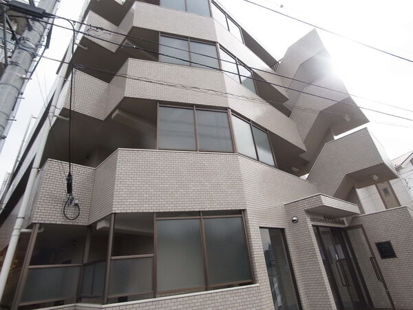 【朝日プラザ橋本】エントランス周辺の様子