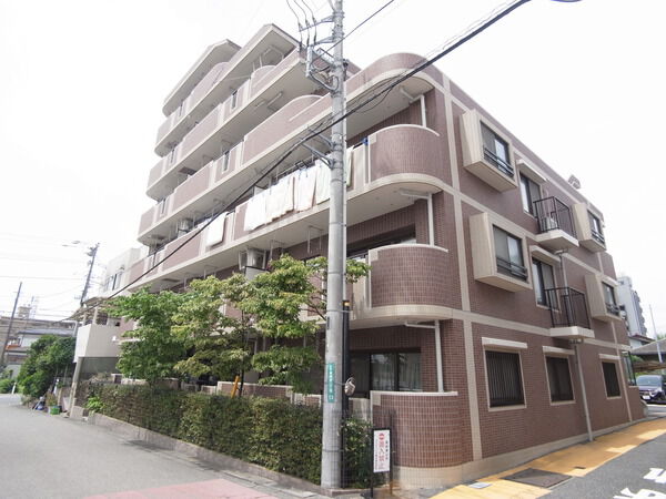 【ダイアパレス橋本】角地に位置し、開放感があります