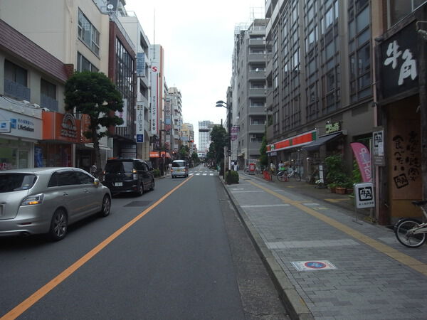 【ライオンズマンション三鷹第８】前面道路